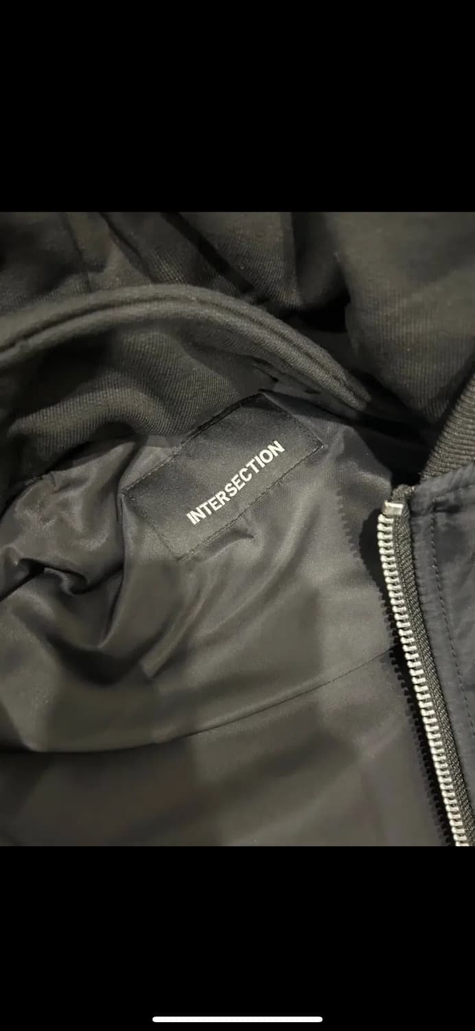 인터섹션 디테처블 후드 봄버 상품이미지2