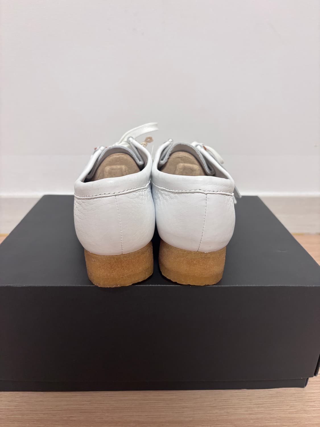 새상품) 240 클락스 왈라비 화이트 상품이미지4