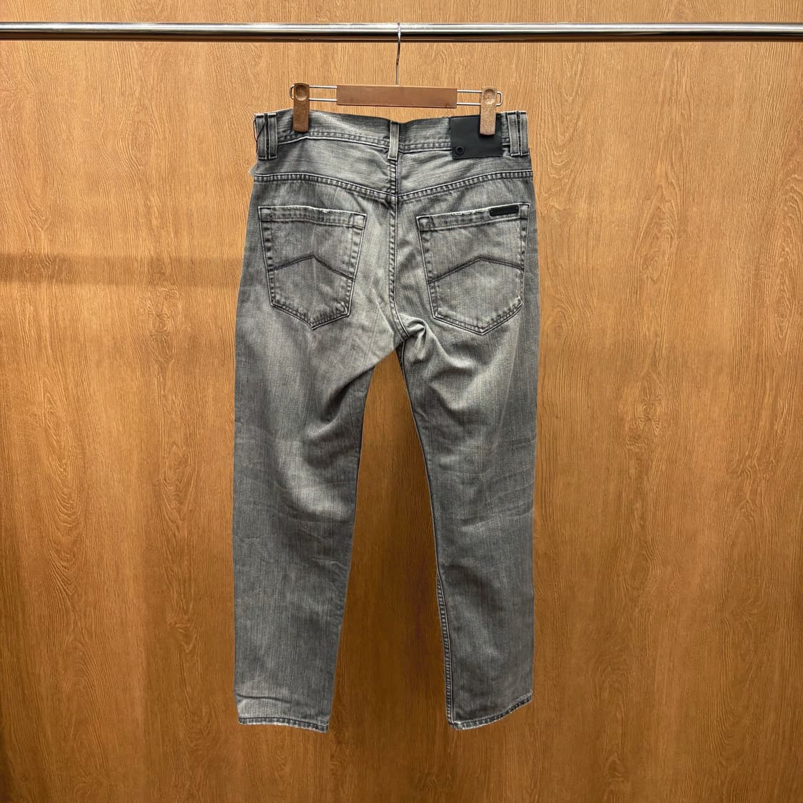 아르마니 익스체인지 스트레이트 데님 팬츠 빈티지 워싱 디테일 그레이 상품이미지3