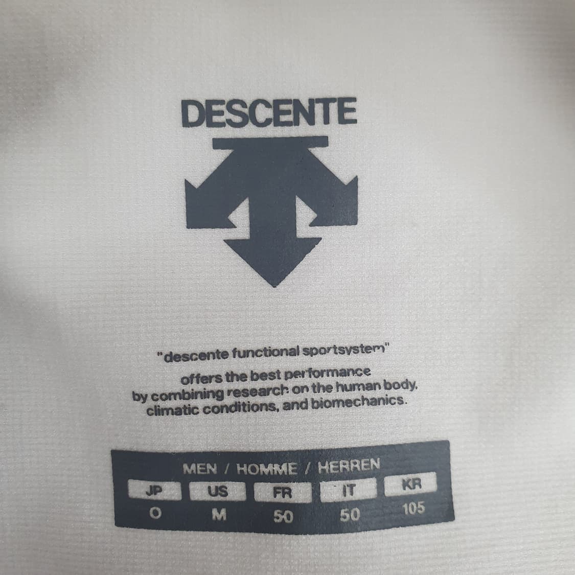 데상트 집업 상품이미지5