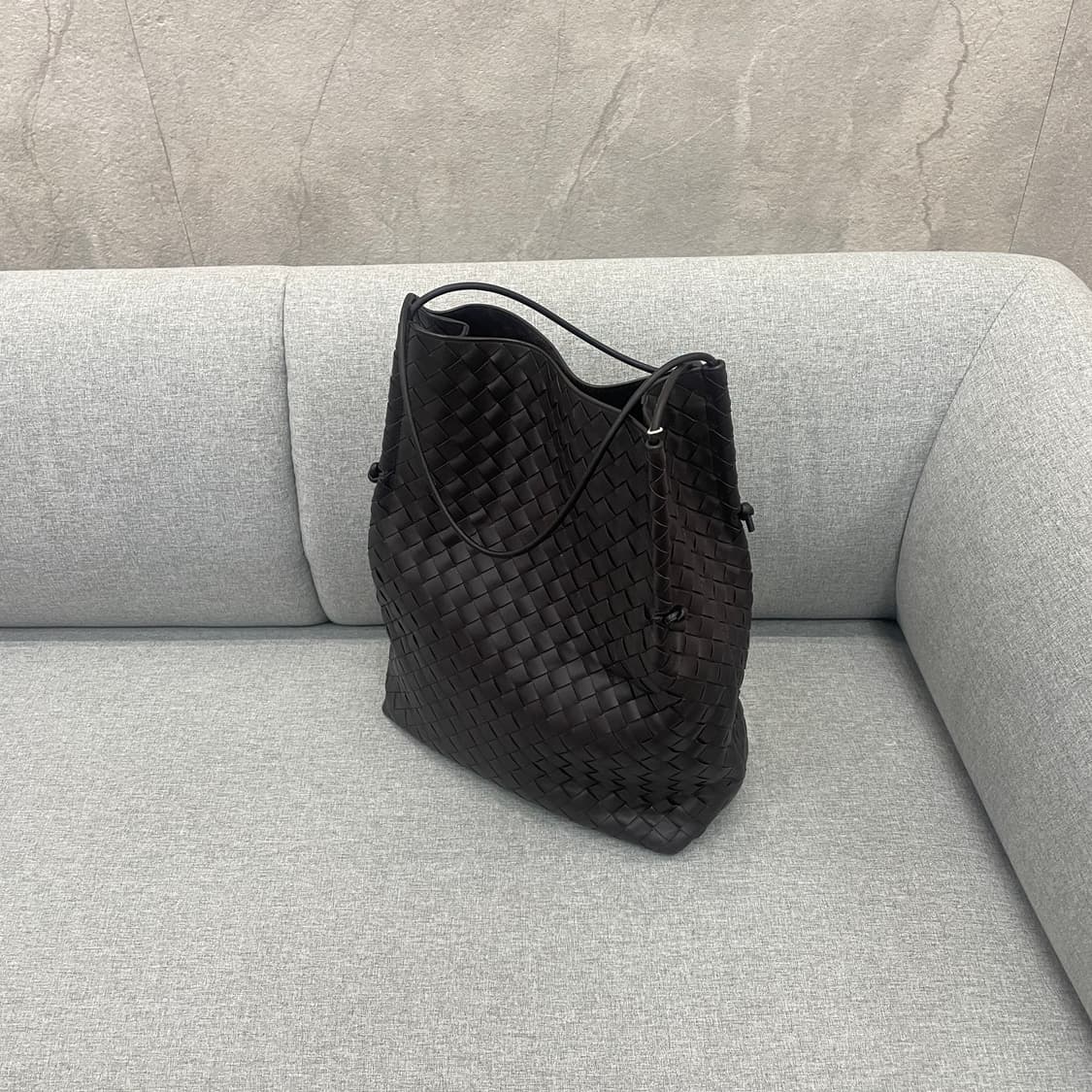 보테가베네타 인트레치아토 숄더백 상품이미지2