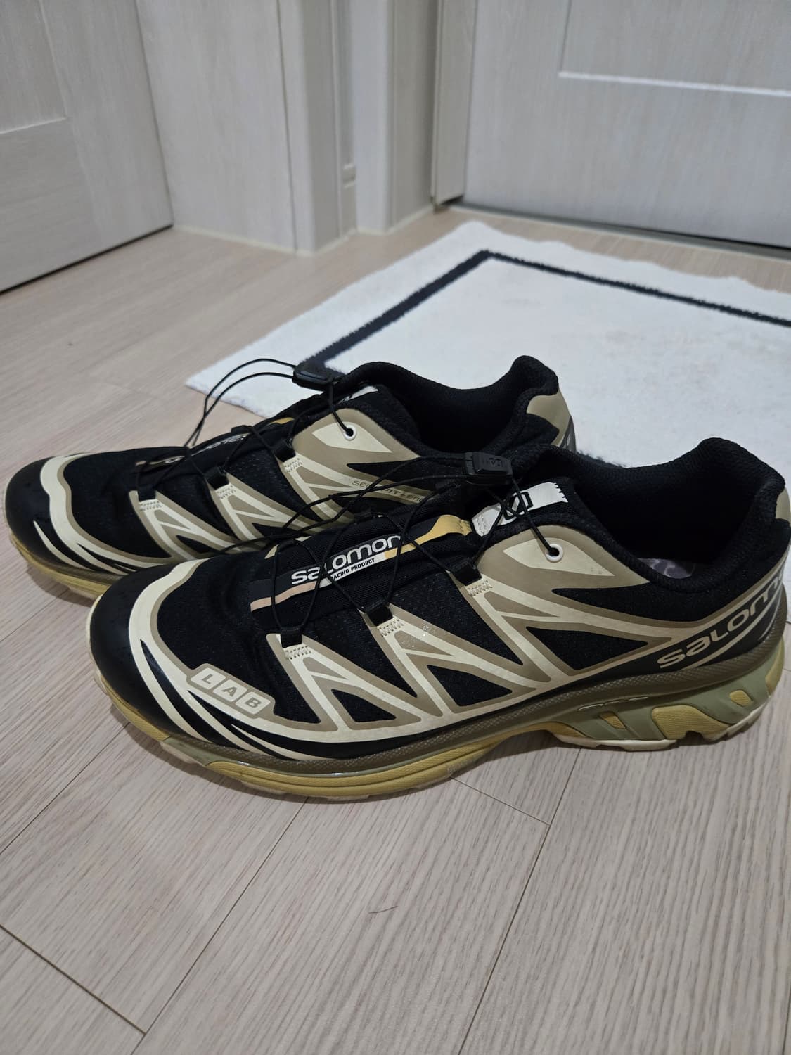 살로몬 x end 콜라보 xt6 다크 트러플  상품이미지2