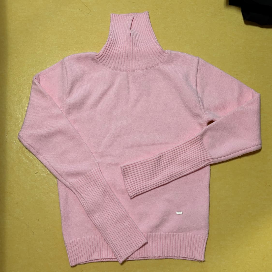 에브모우 울 블렌드 소프트 터틀넥 니트 핑크 상품이미지3