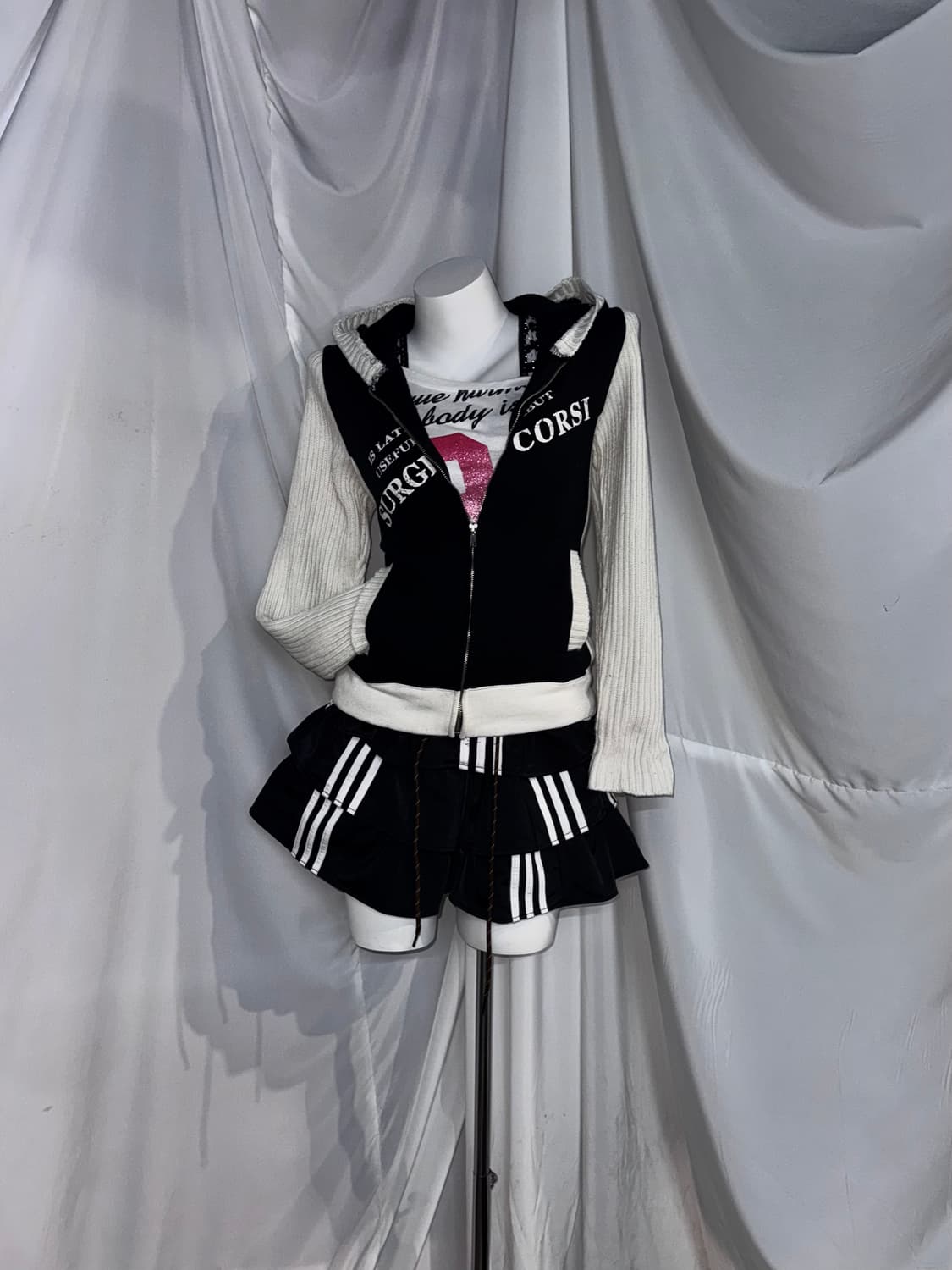 00‘s 무채색 데일리 갸루 아디다스 리메이크 스커트 코디세트 상품이미지7