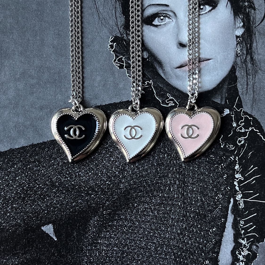 샤넬 레드벨벳 조이 하트 펜던트 업사이클링 실버 목걸이 상품이미지3