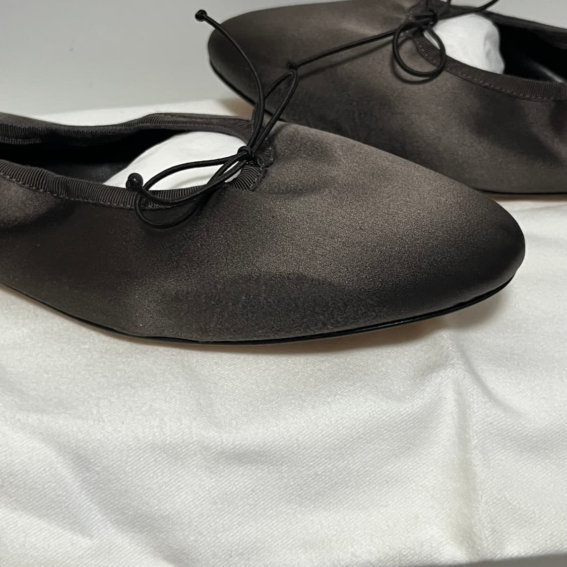 [38]더로우 AWAR 발레리나 플랫 슈즈/실크 새틴 브라운 상품이미지6