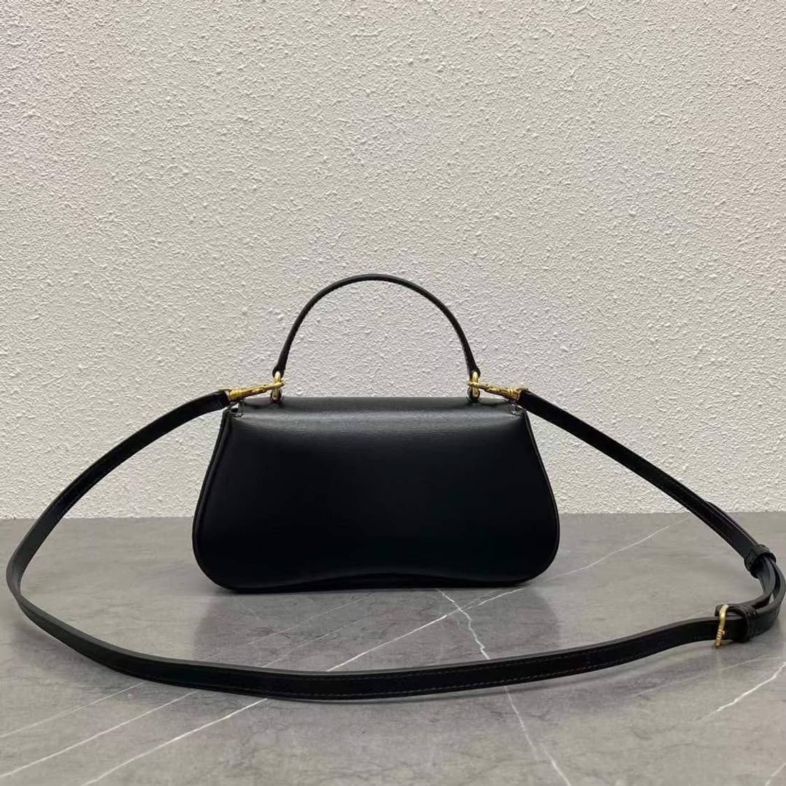 셀린느(Celine) 틴 롤라 백(Teen Lola Bag) 상품이미지4
