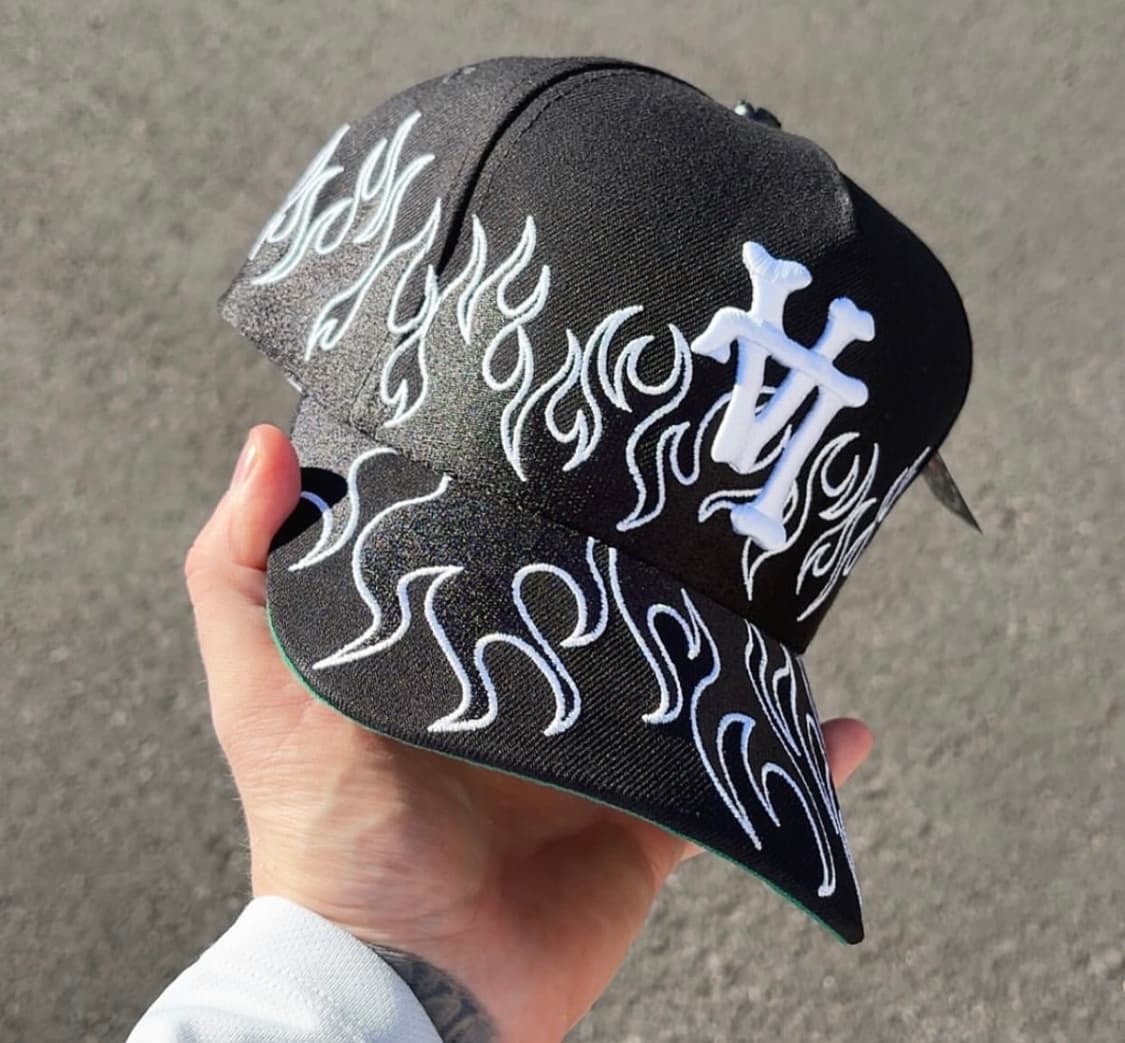 KILL THE HYPE 킬더하이프 업사이드다운 LA 플레임 스냅백 상품이미지1