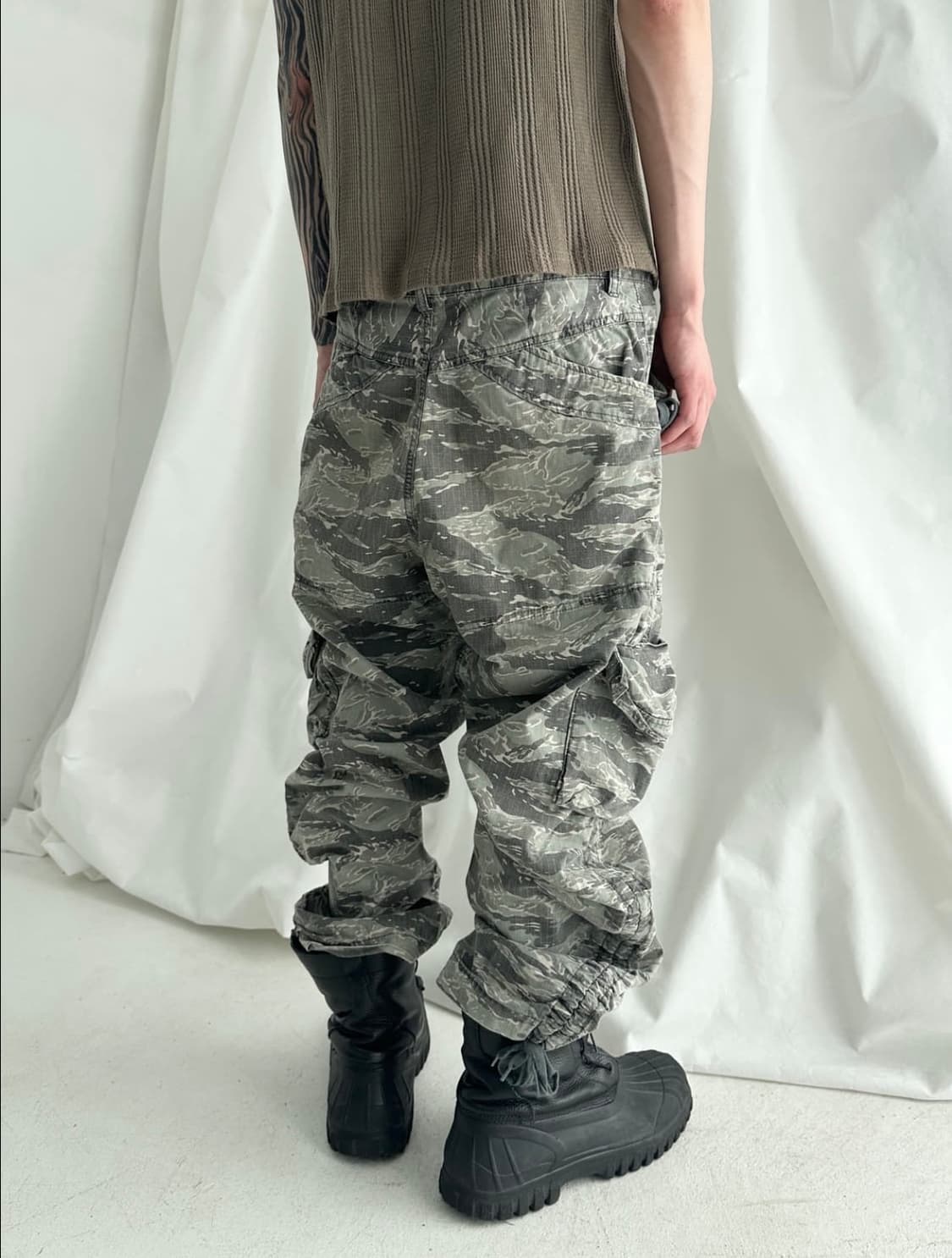 파이널 홈 립스탑 카모 와이드 팬츠 상품이미지5