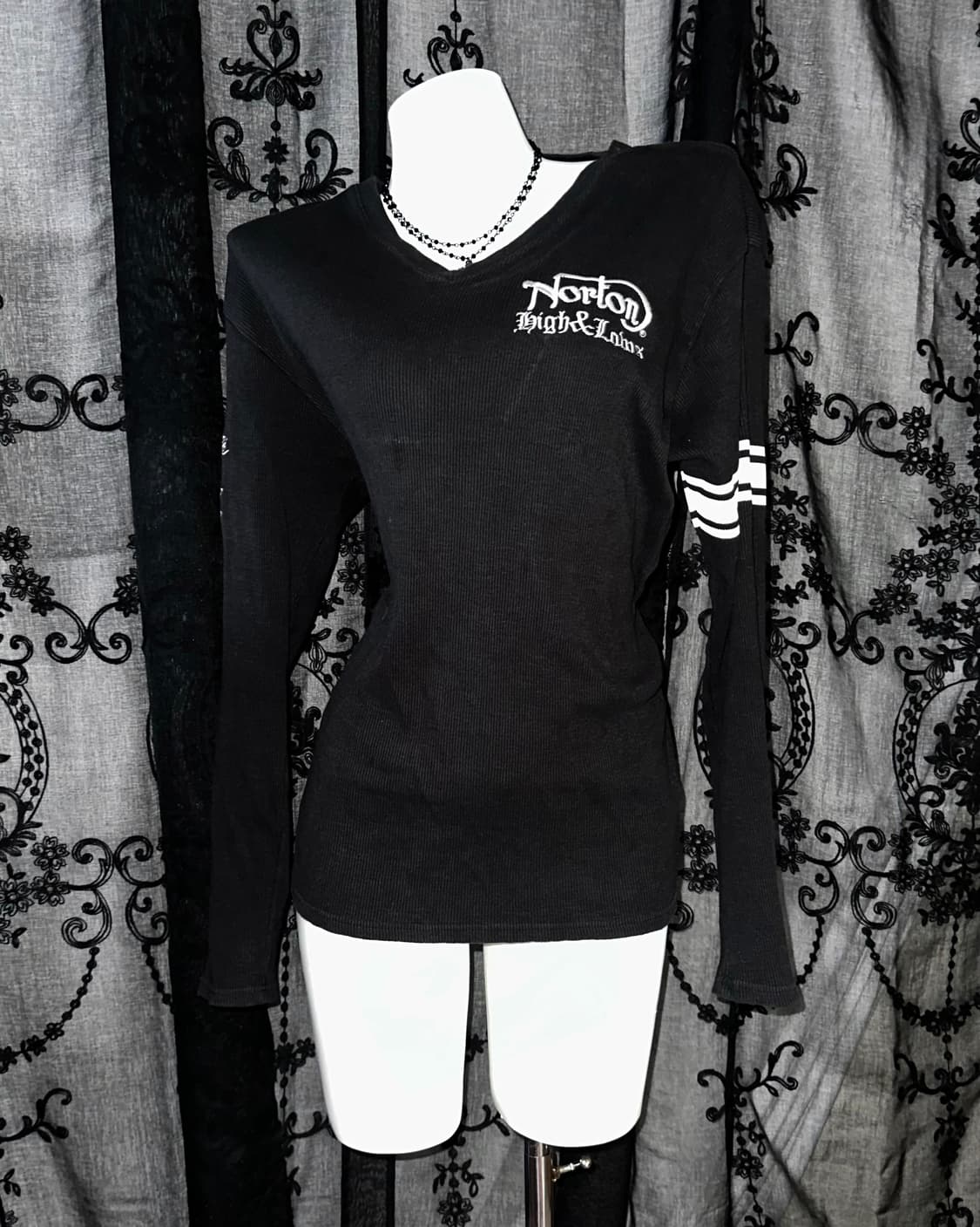 Noton Black Lettering Long Sleeve 상품이미지2