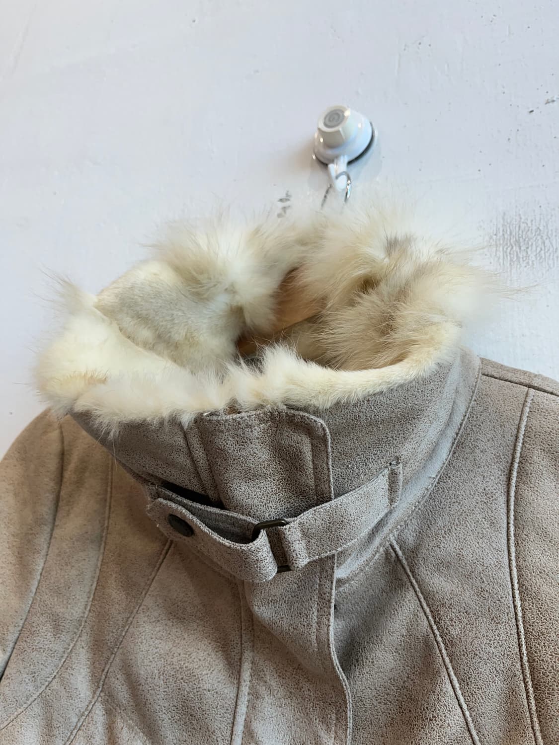 Visit in Newyork 폭스퍼 크롭 무스탕 자켓 우먼즈 상품이미지3