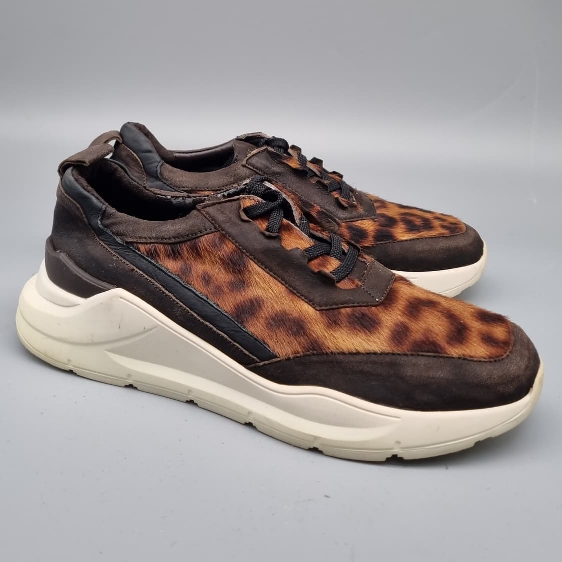 베라왕 뉴워크 송치 여성스니커즈240 굽4 상품이미지1