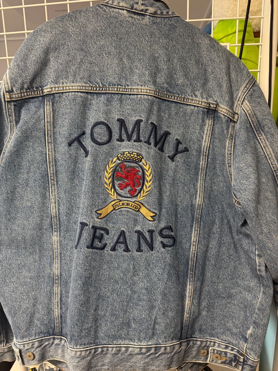 타미힐피거 자수 데님 자켓 상품이미지1