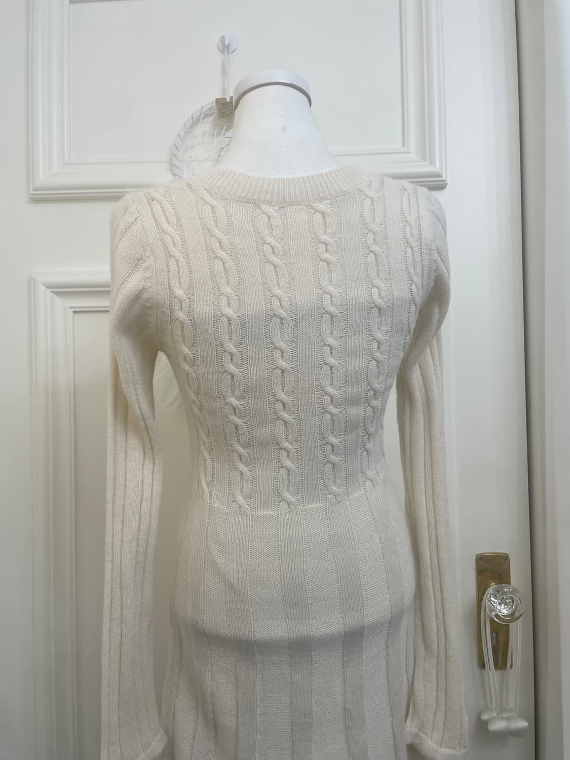 ivory twist point button knit midi opc 상품이미지6