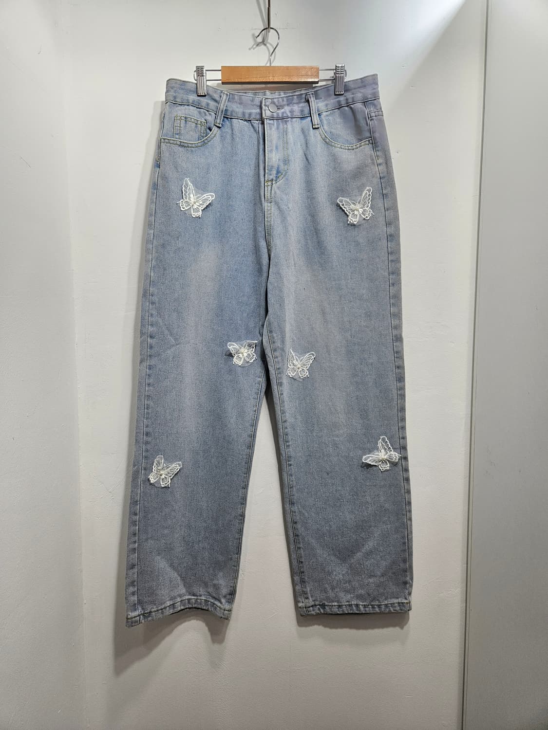 레이스 나비 디테일 연청 데님 [새상품] 상품이미지1