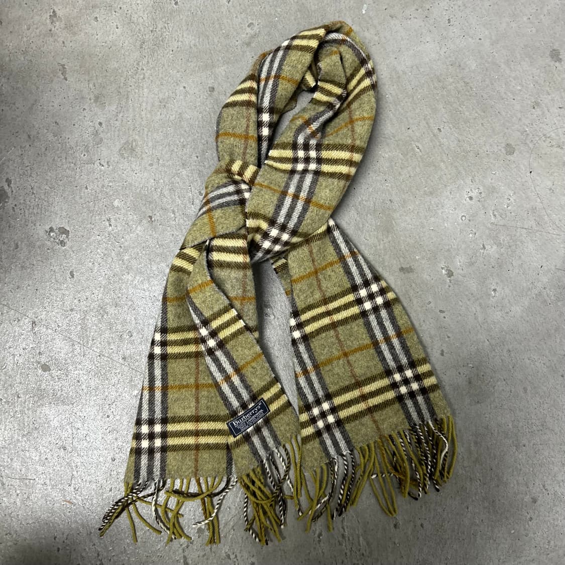 버버리 목도리[1675] 상품이미지1