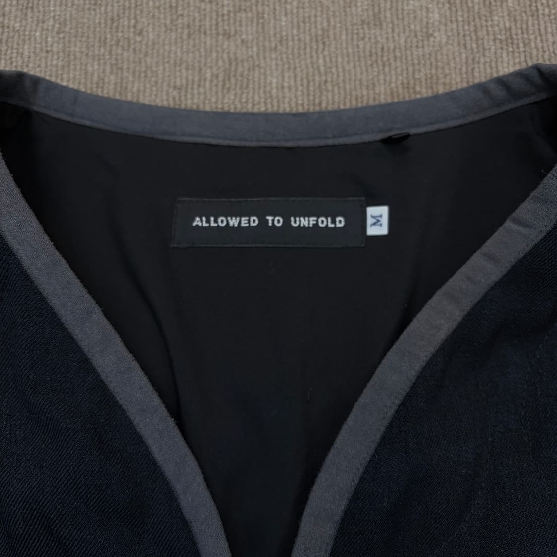 ALLOWED TO UNFOLD japan 퀄팅 논카라 내피 자켓  상품이미지2