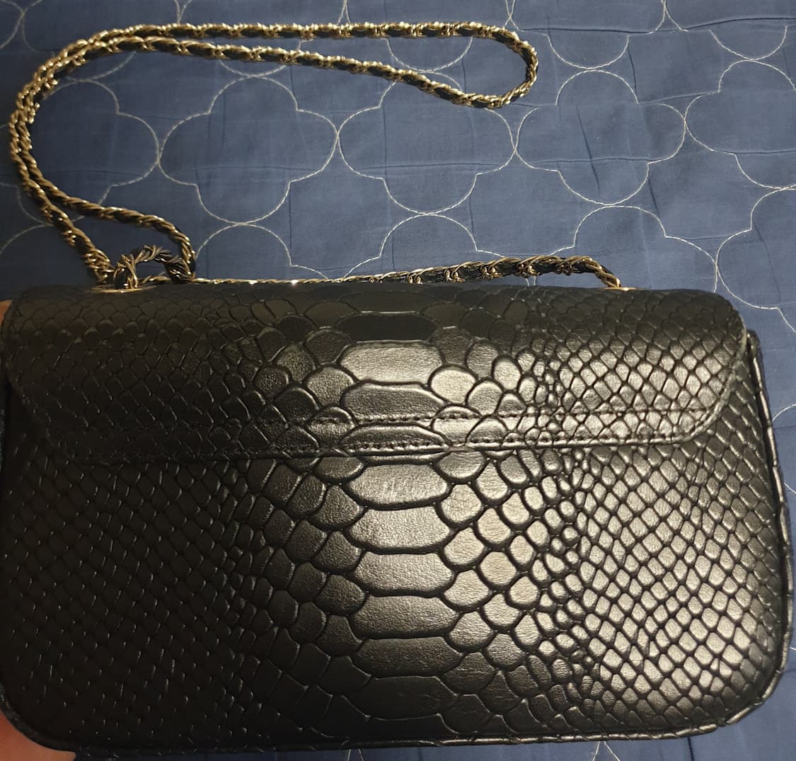 (희귀매물) 메트로시티 금장로고 뱀피 엠보 소가죽 체인 숄더백 블랙 상품이미지3