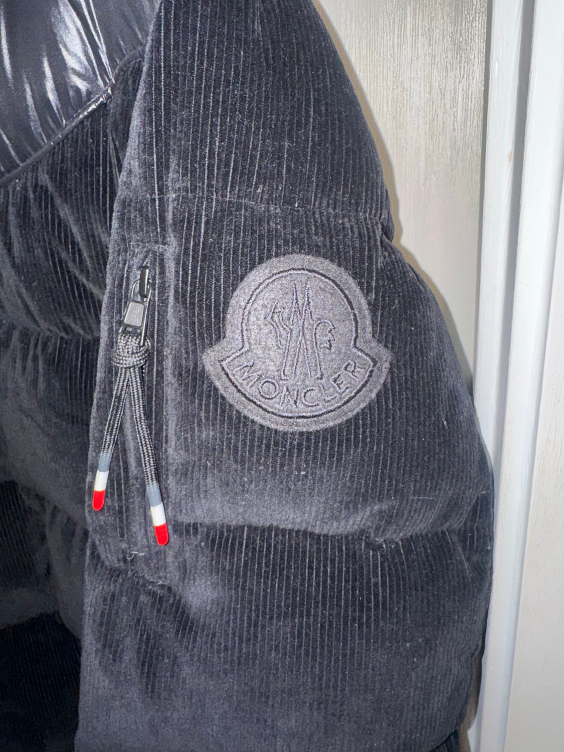 몽클레어 1952 Danum Corduroy Jacket black 상품이미지3