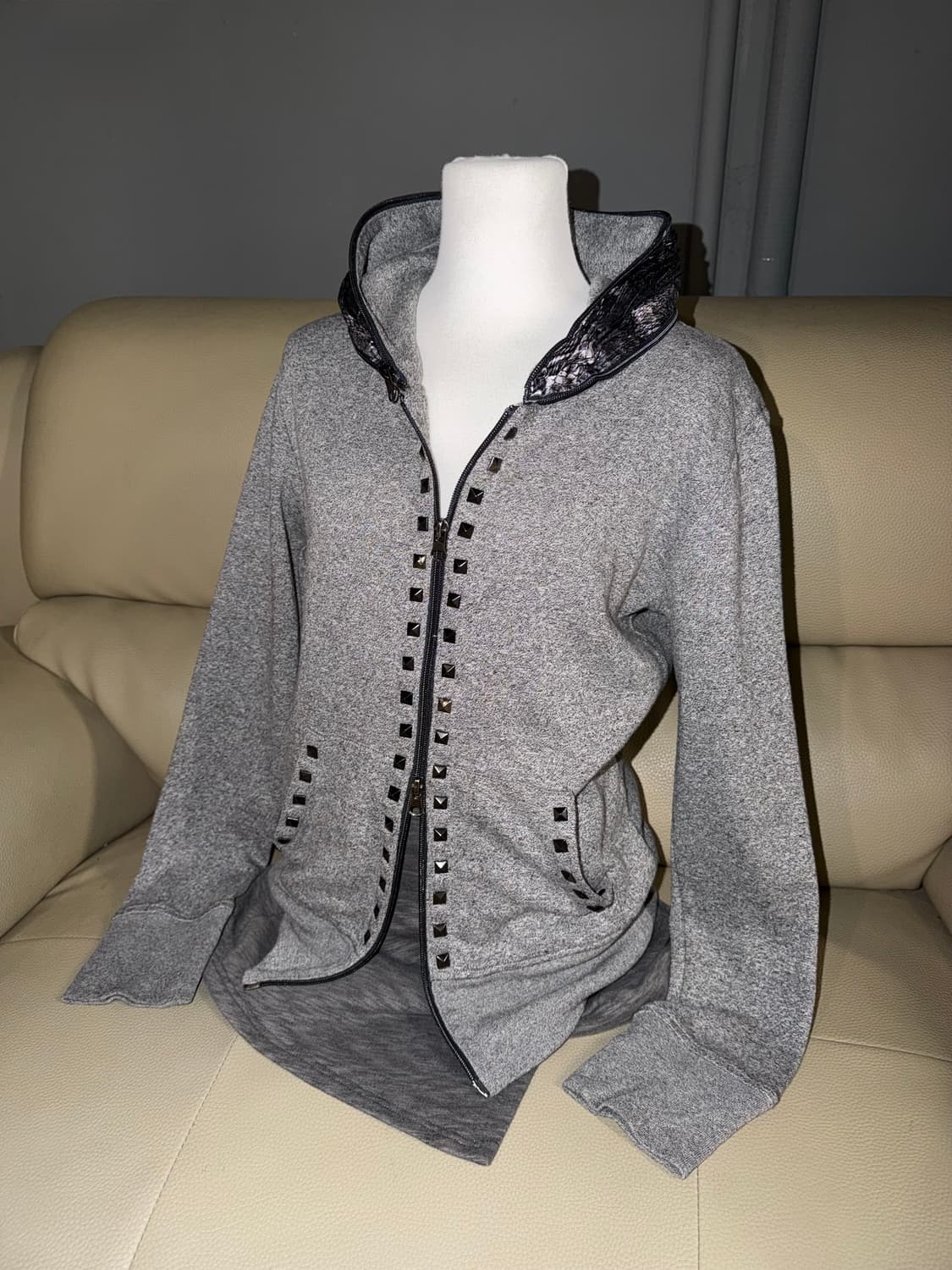 stud detail zipper hood zip-up 상품이미지1