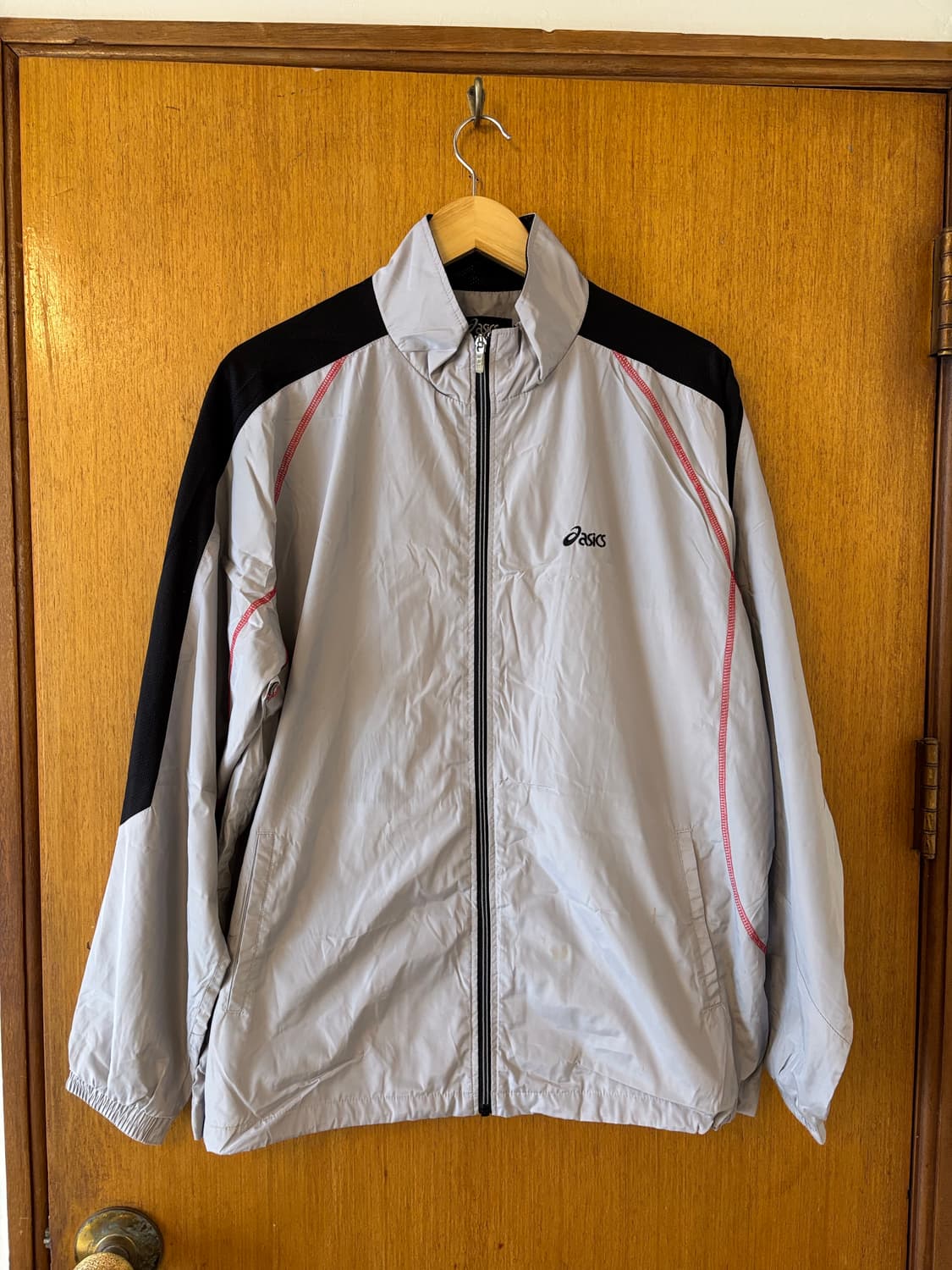 아식스 바람막이 자켓 그레이 상품이미지1