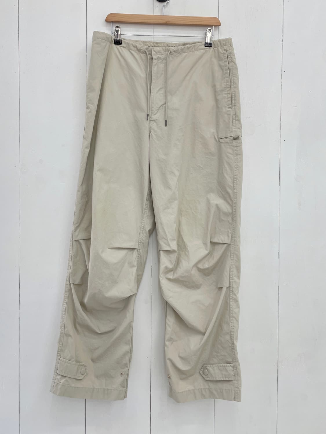 유니클로 코튼 와이드 파라슈트 팬츠 상품이미지2