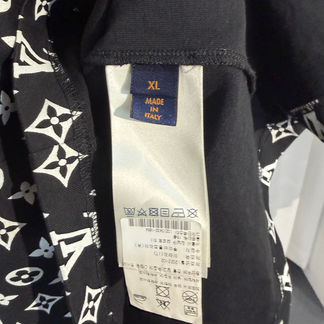 A+ / XL 루이비통 모노그램 그라디언트 반팔 티셔츠 백화점판 상품이미지4