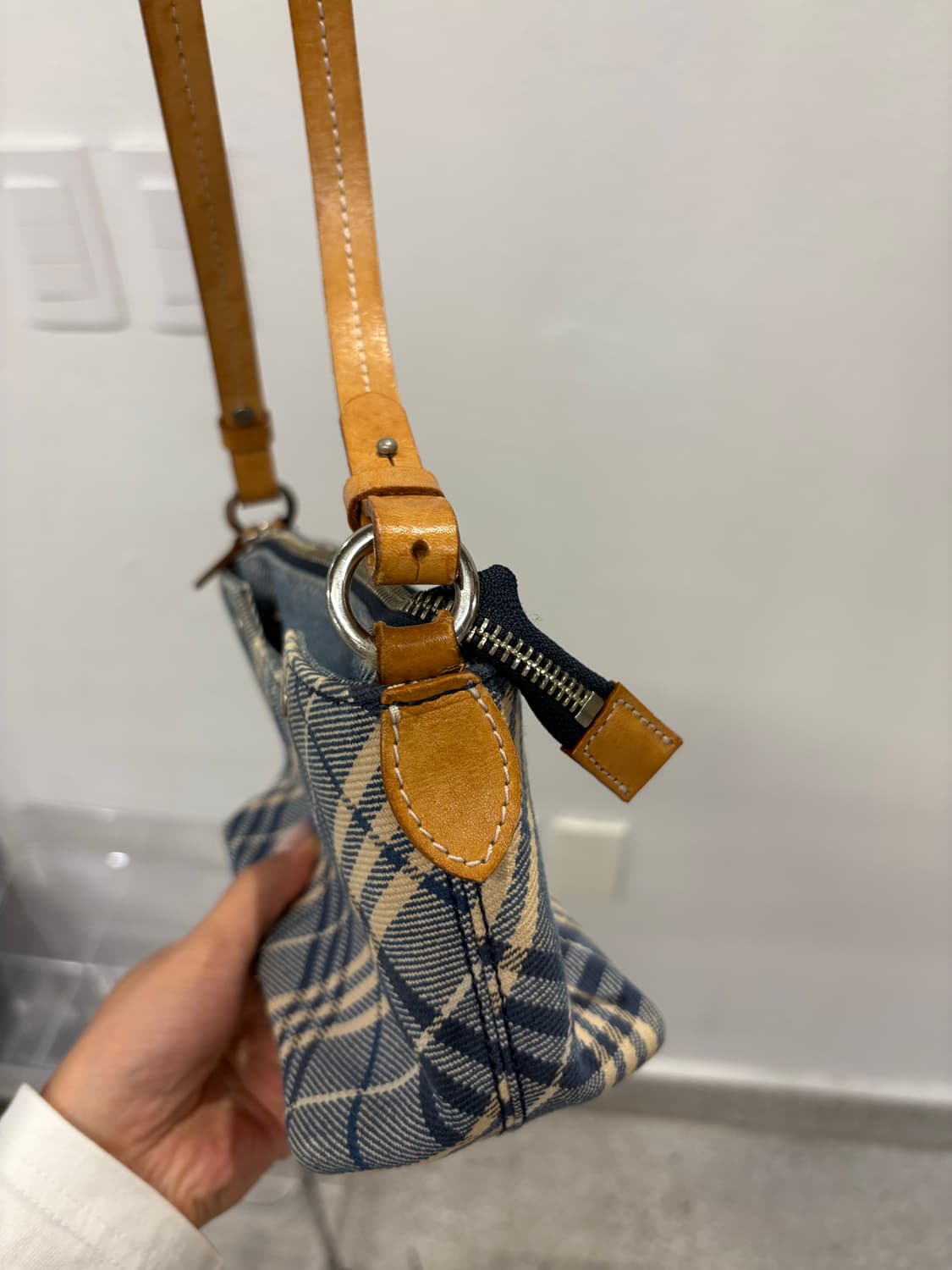 Burberry blue check cross bag 상품이미지3