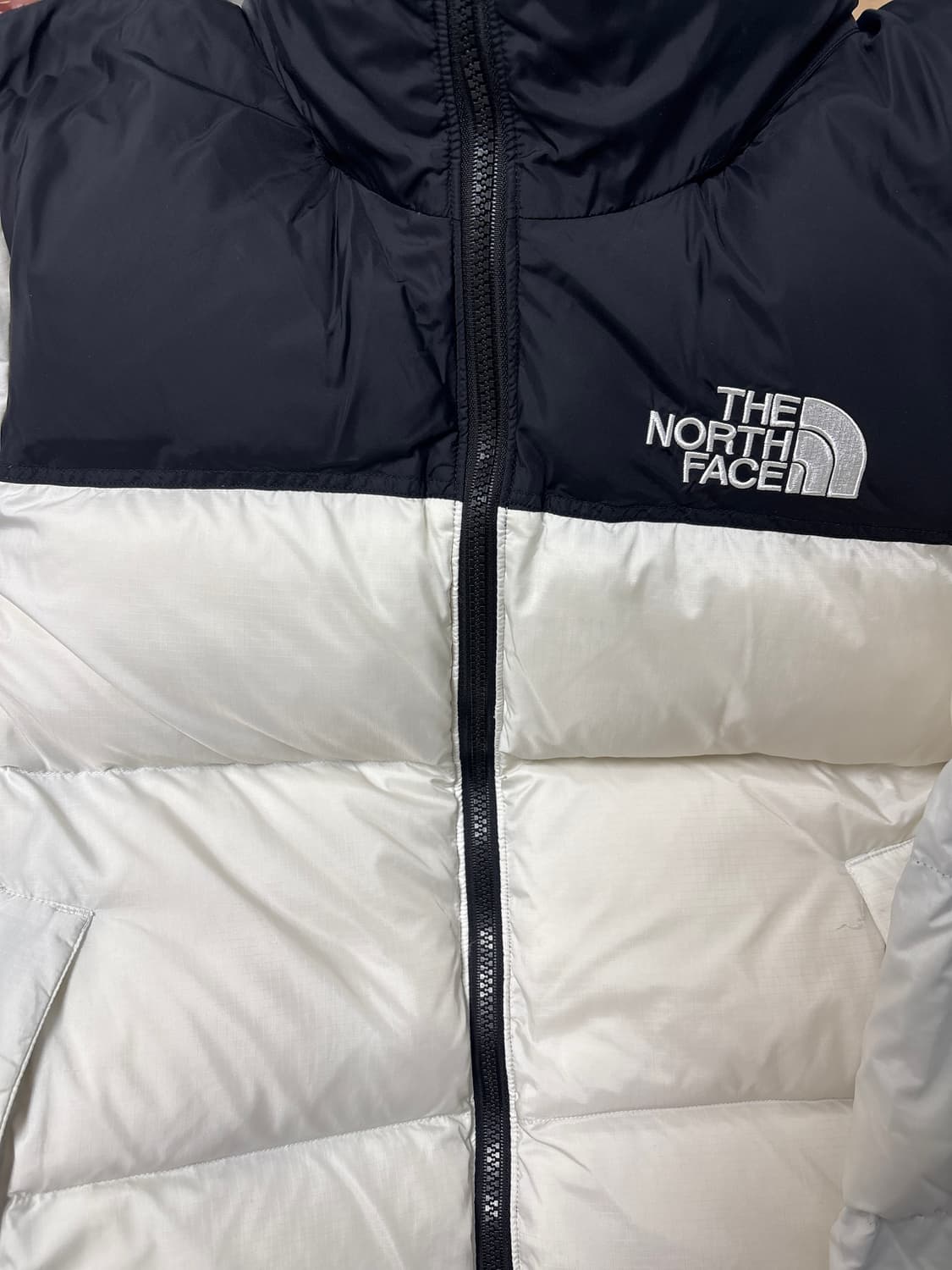 노스페이스 눕시 화이트 패딩 상품이미지1