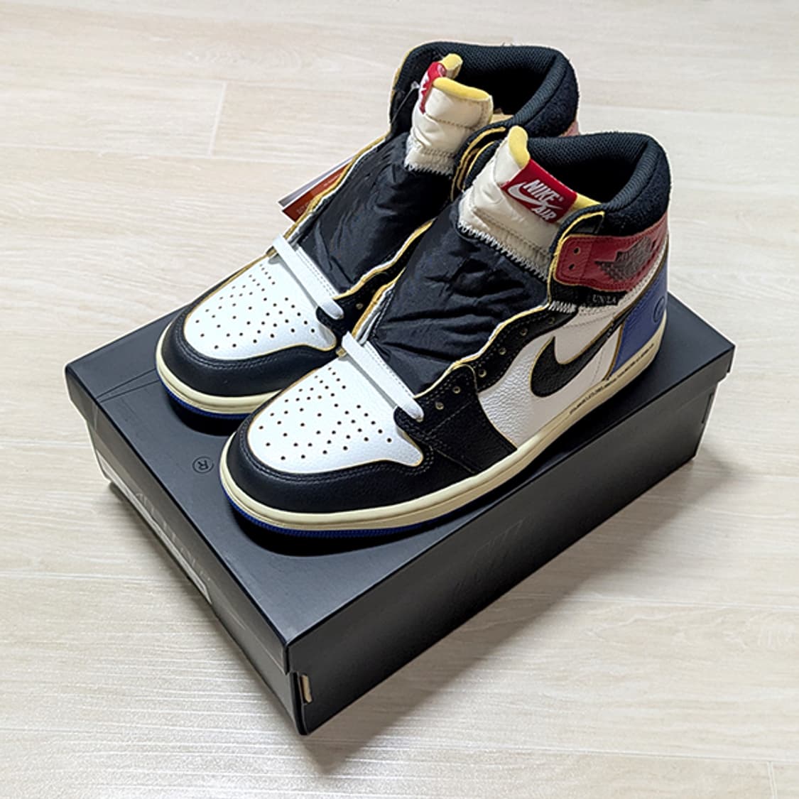 조던 1 x 프라그먼트 x 유니온 / 블랙 앤 바시티 레드 (260) 상품이미지10