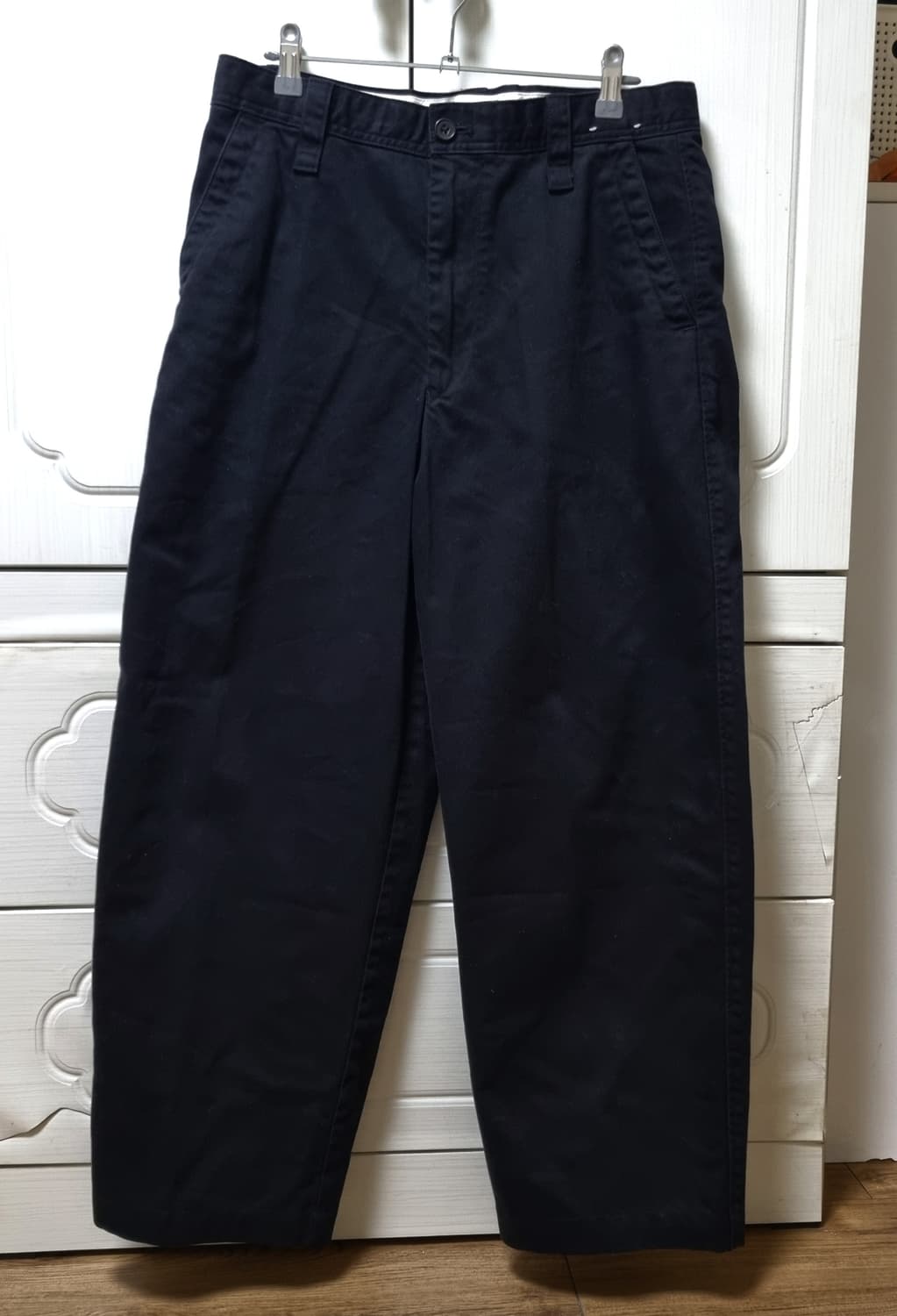 유니클로 와이드핏 치노팬츠 블랙 79사이즈, 브라운이랑 같이 사면 2만원 상품이미지1