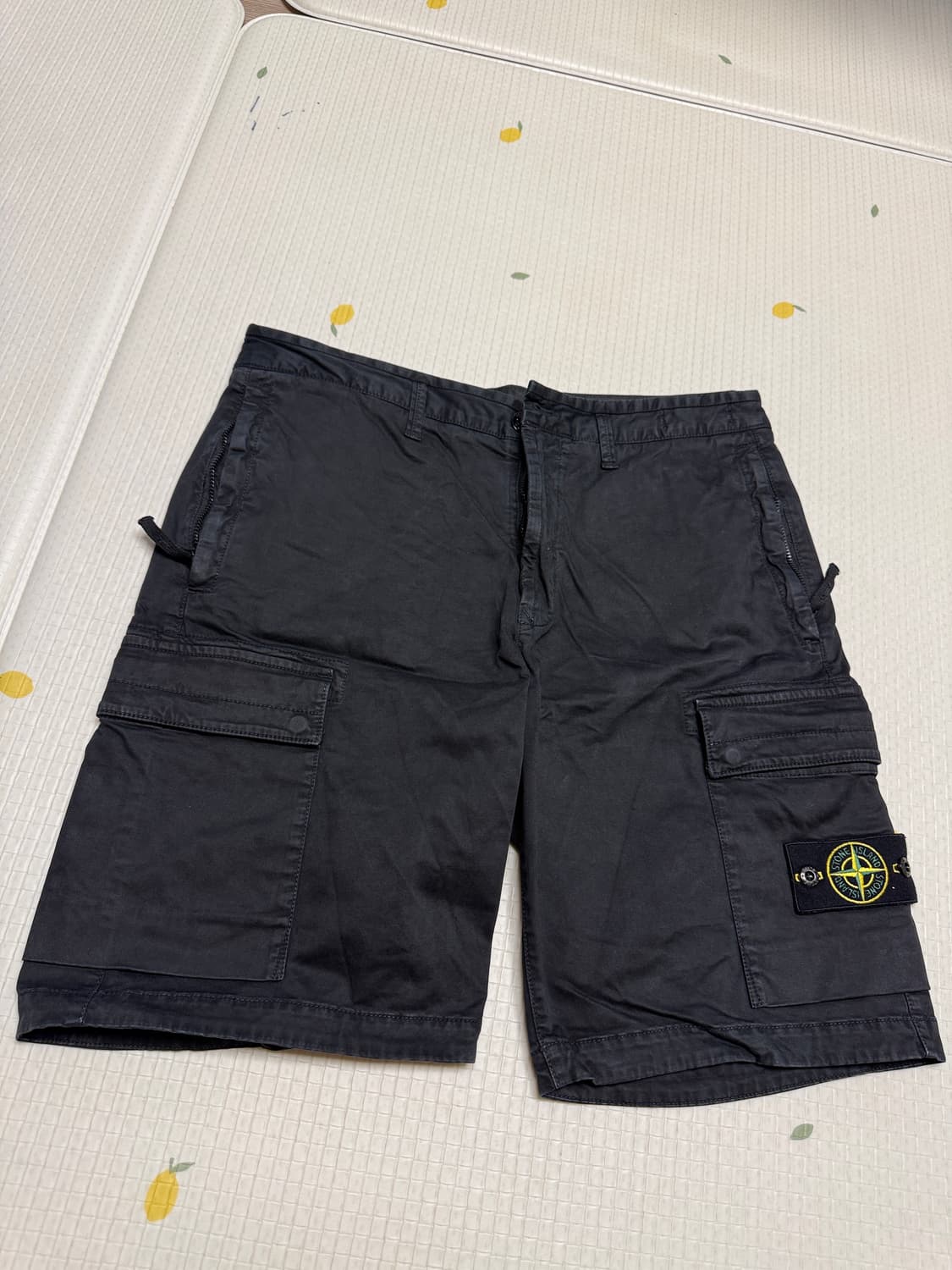 스톤아일랜드 버뮤다 하프 팬츠 7615L0804 [V0129, 블랙] 상품이미지1