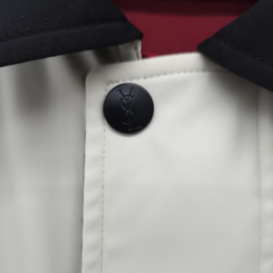 입생로랑 아이보리 앤 레드 리버시블 폴리쉘 자켓 남성 M 상품이미지3