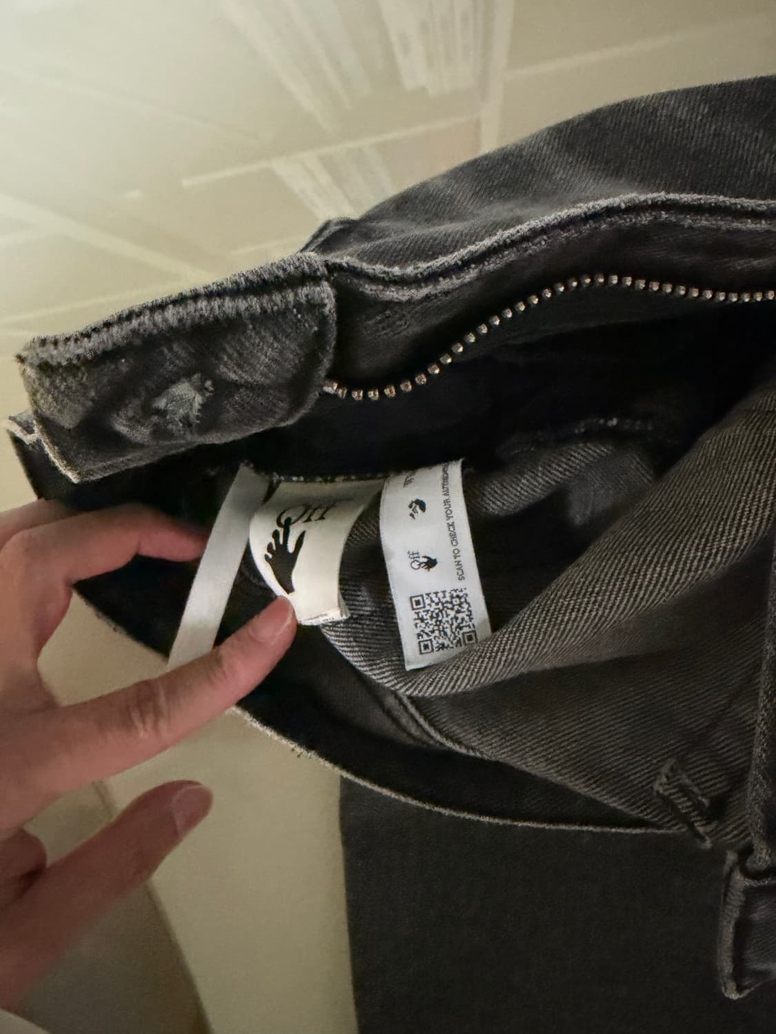 오프화이트 페인팅 데님 상품이미지3