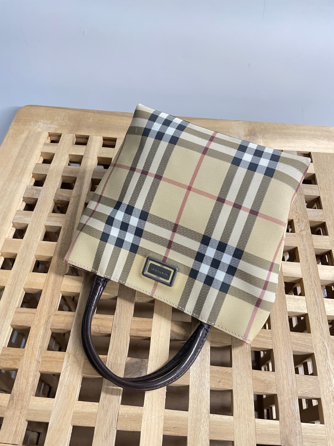 버버리 미니 토트백 상품이미지3