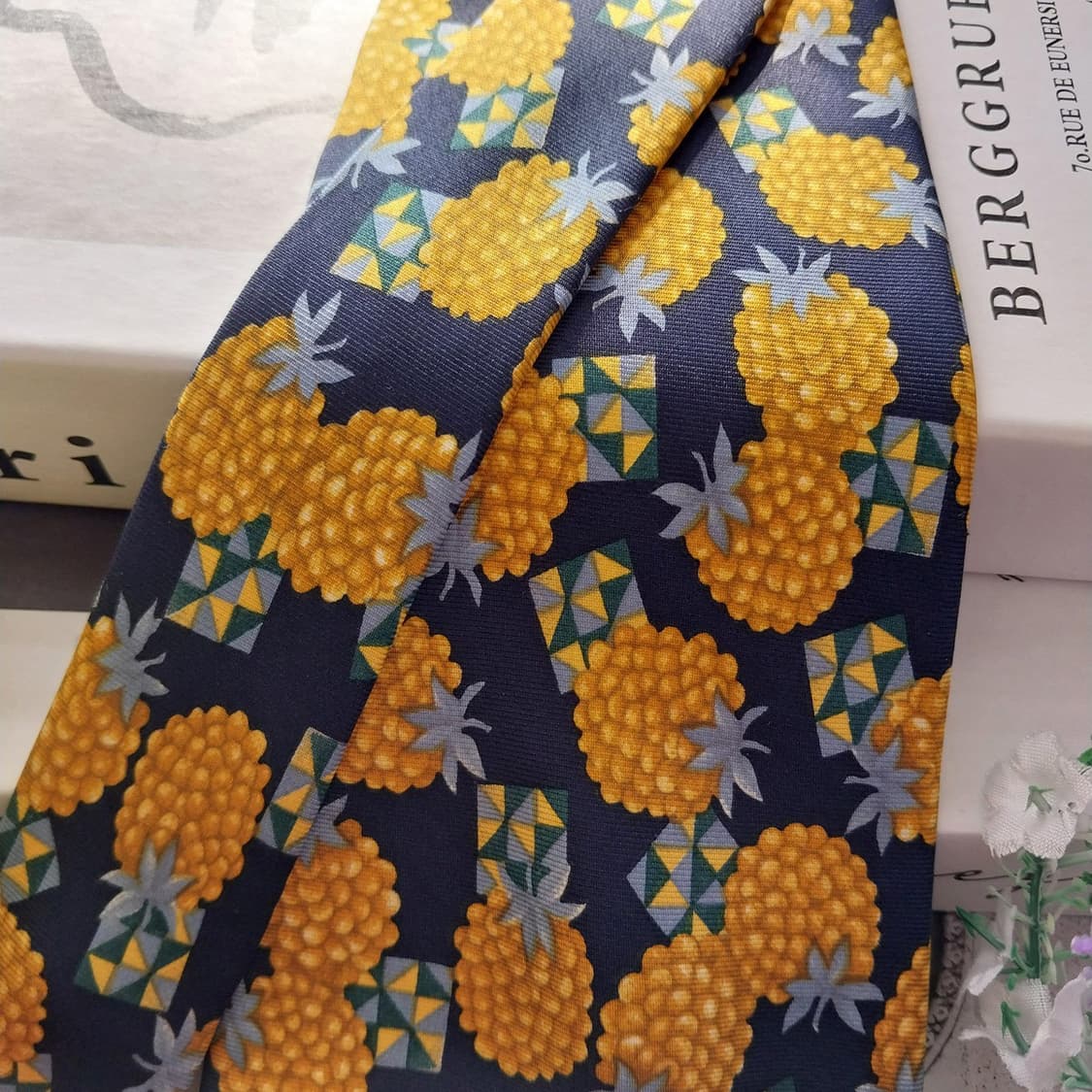 필아필 실크 네이비&옐로우 파인애플 넥타이 9.5cm A+등급 K1350 상품이미지2