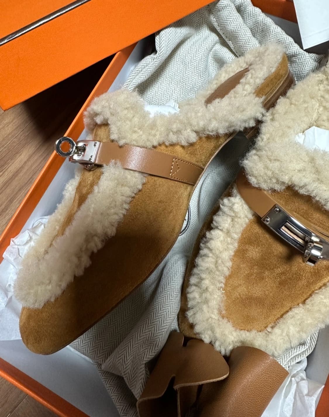 (새상품)에르메스 시어링 오즈뮬(35.5)구매가이하 상품이미지4