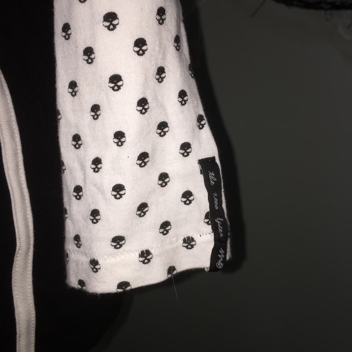Lavy skull T 상품이미지4