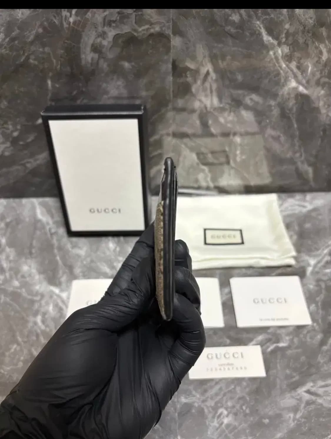 구찌 GG수프림 꿀벌 카드지갑 상품이미지3