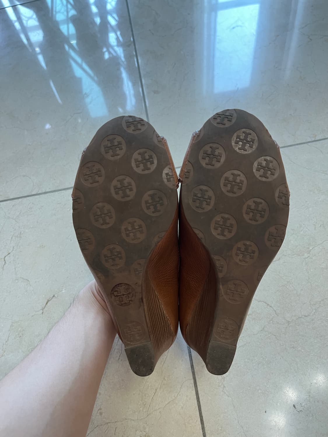 토리버치 금장 펌프스 힐(240) 상품이미지6