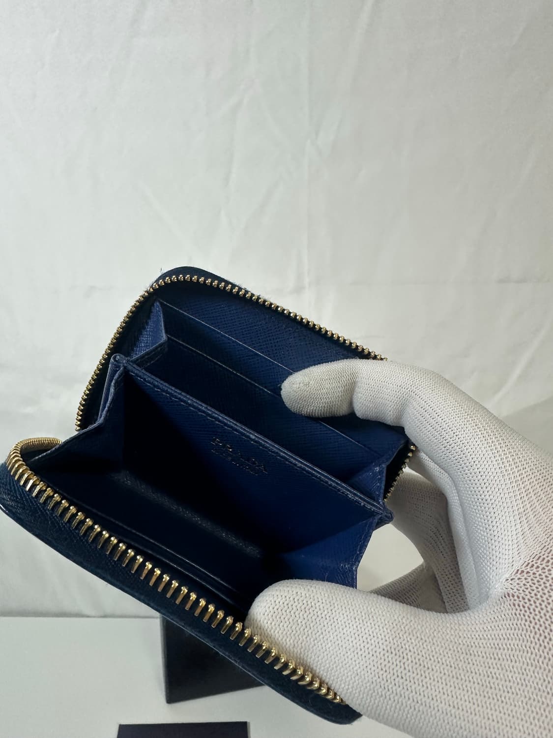 프라다 지퍼 카드지갑 딥블루(OS) 상품이미지10