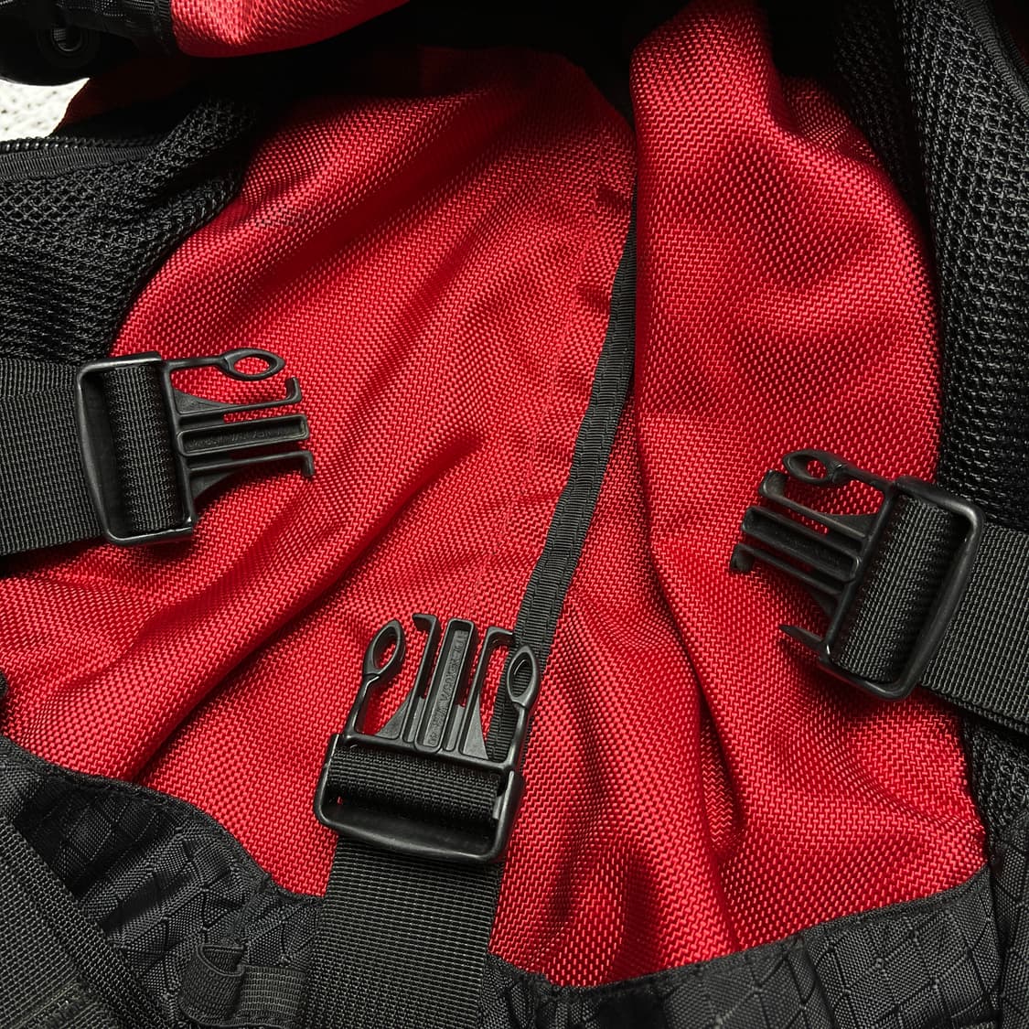 Vintage 00s Oakley Icon Backpack 2.0 상품이미지8