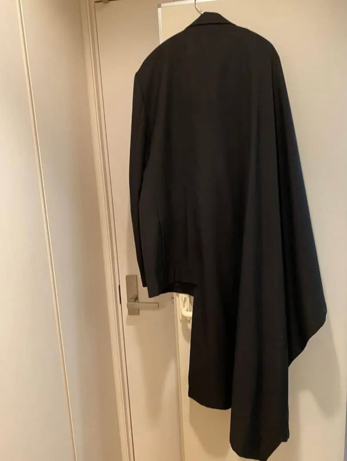 요지야마모토 하프 케이프 비대칭 블레지어 자켓 상품이미지5