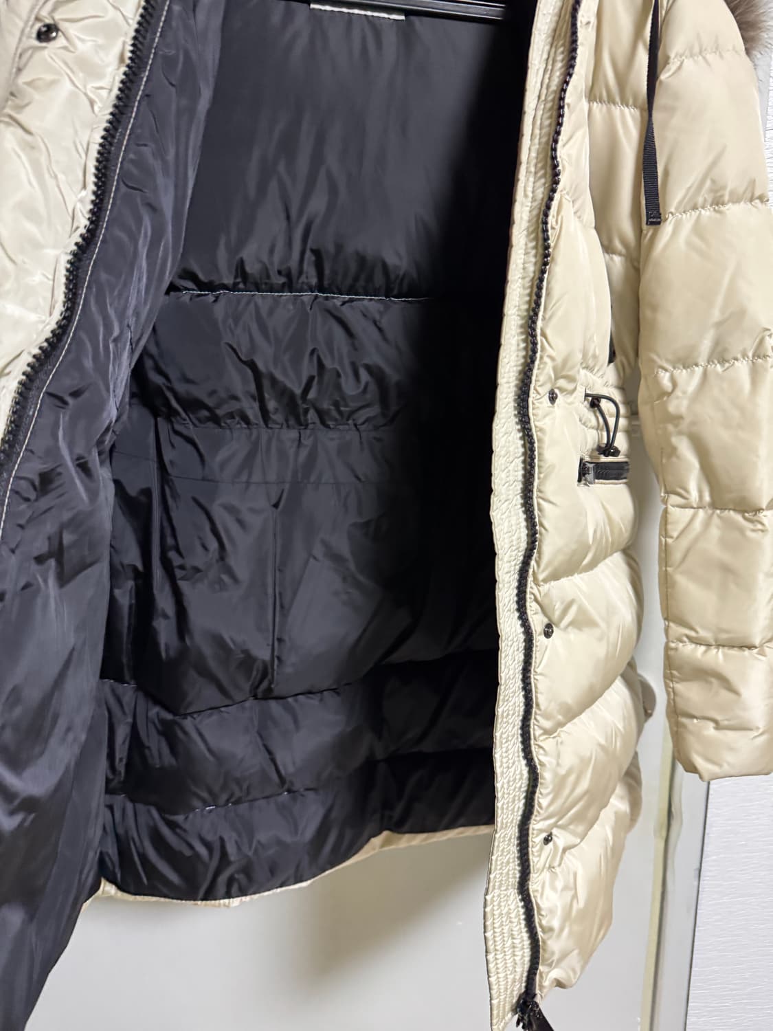 몽클레어 여성 롱패딩 아이보리 상품이미지10