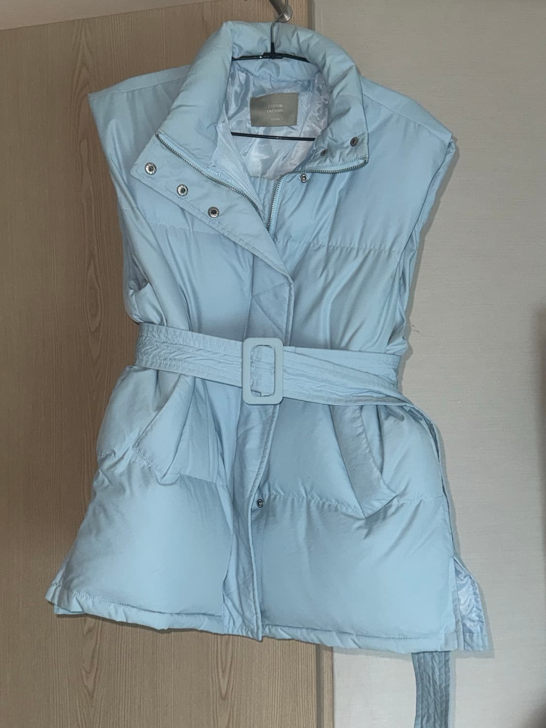 코튼팩토리 하늘색 벨티드패딩 조끼 상품이미지1