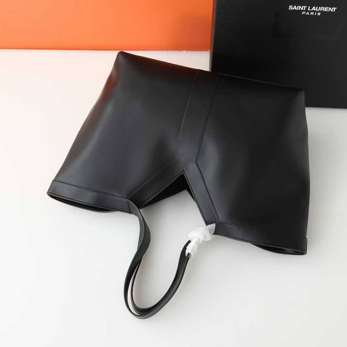 생로랑(Saint Laurent) Y 토트백 상품이미지6