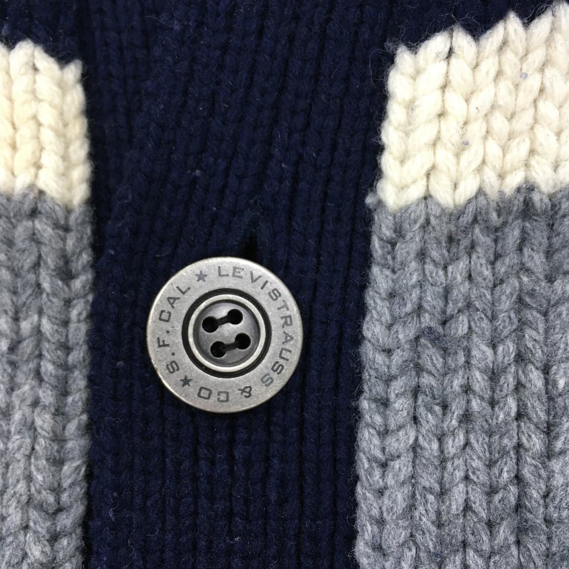 투티/0197 리바이스 울 니트 가디건 상품이미지4