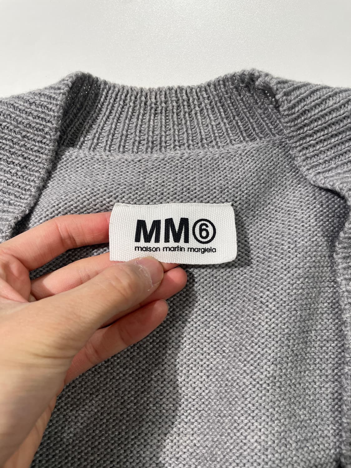 mm6 메종 마틴 마르지엘라 V넥 울 베스트 상품이미지7