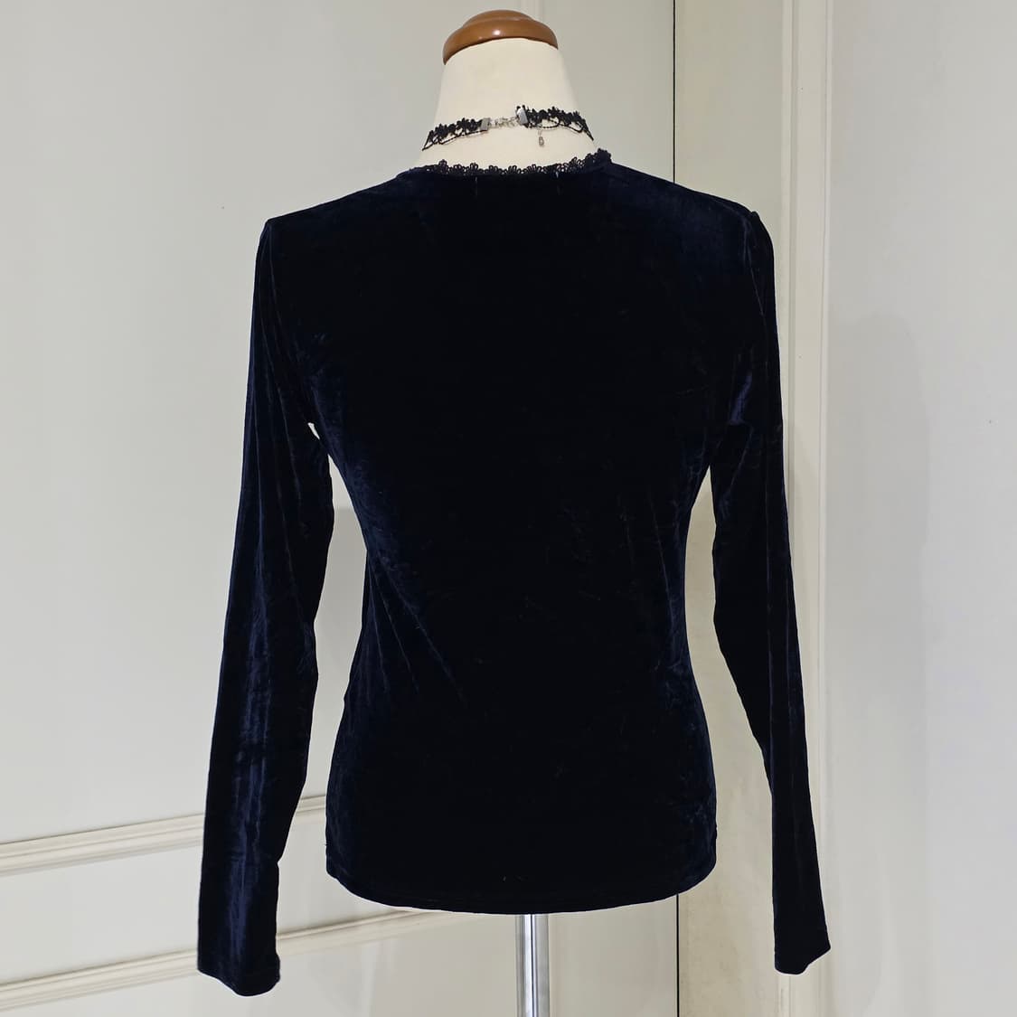 일본빈티지)네이비 고딕로리타st 로맨틱 레이스 벨벳 긴팔블라우스 상품이미지3