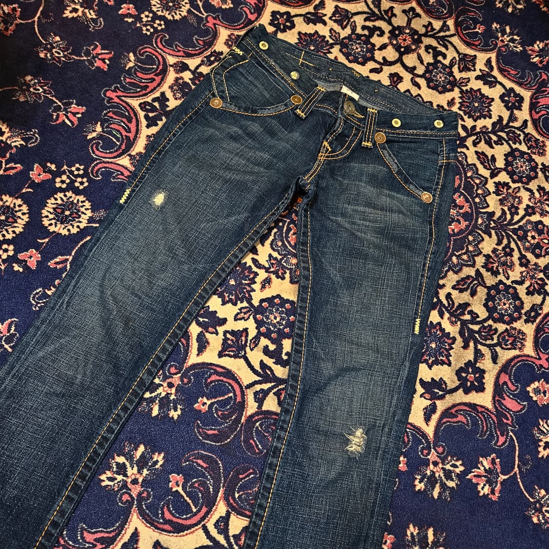 트루릴리젼 AVA BIG T 로우라이즈 세미 부츠컷 27size 상품이미지4